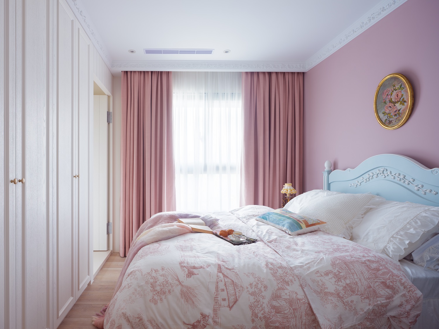 法式復古風裝潢｜霧藍香頌 水岸優雅寓所