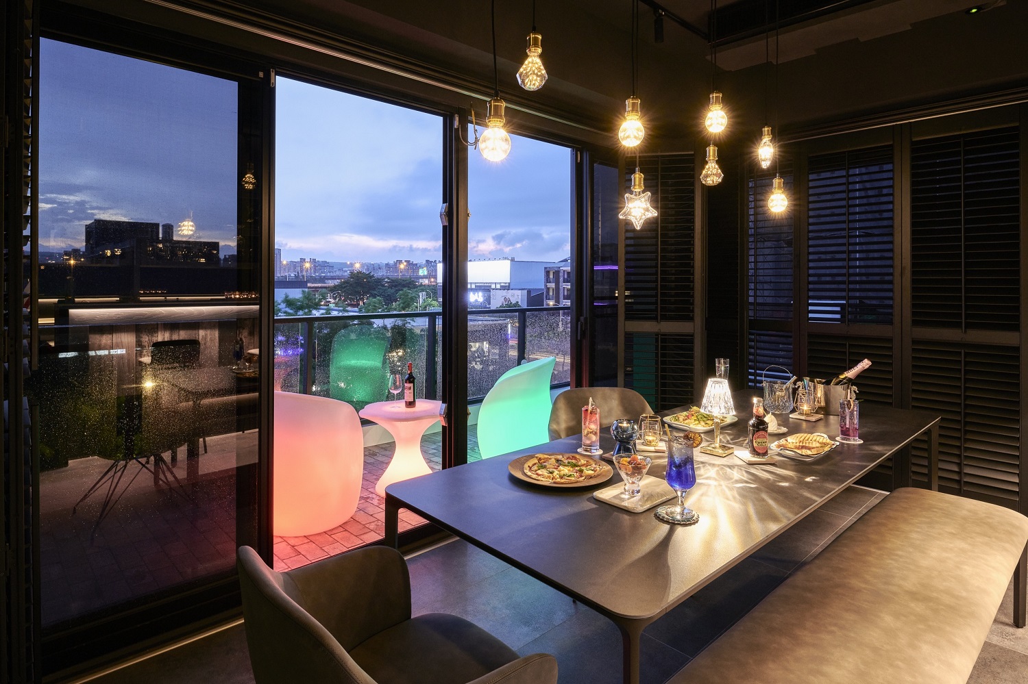 英倫風格室內設計｜星光微醺．頂層 BISTRO