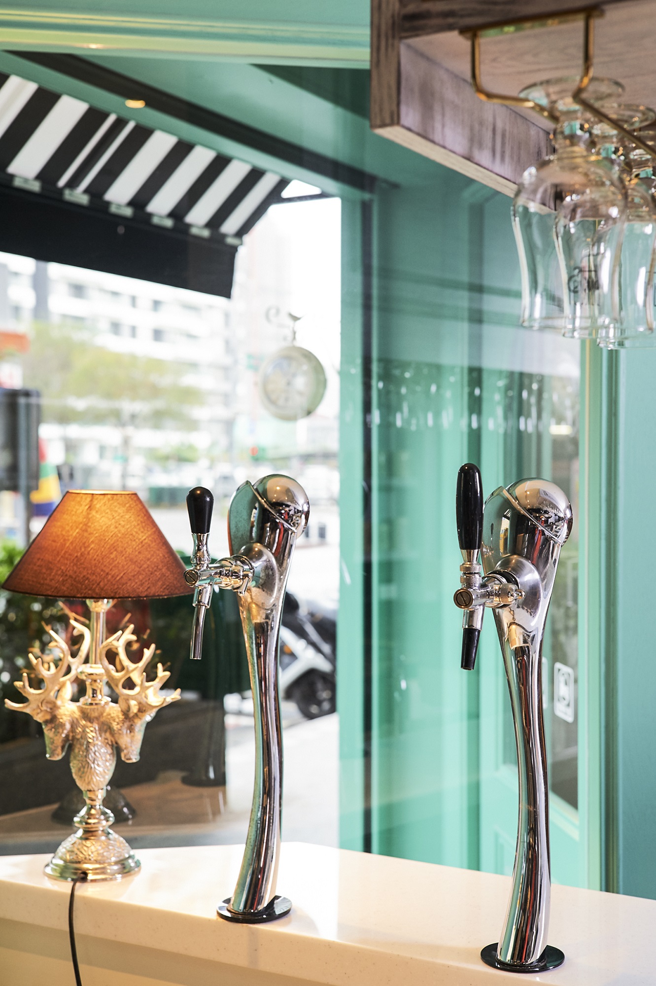 商業餐廳室內設計|Sipping 時光 新北新莊餐酒館
